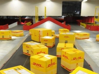 图 ems快递 食品 药品 化妆品 面膜 面霜5折特惠 深圳快递